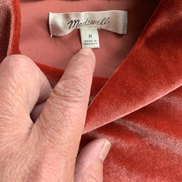 Beautiful Fall/Winter Top - Picture 3 of 3